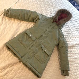 Girls size 6x winter mid /knee or so length warm winter jacket 🧥